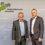 Projektmanager Matthias Lißke und Landrat Carsten Michealis